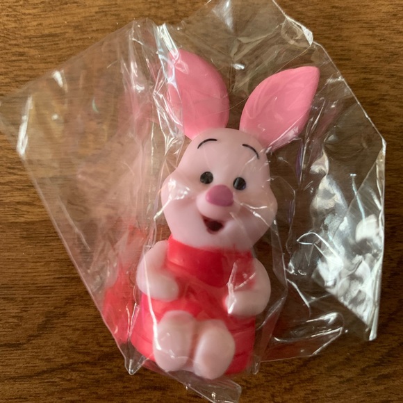 Great Cake toppers Winnie the Pooh & Friends set of 8 figures. Apprx 2 in tall - Picture 6 of 10